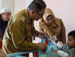 Sambut Hari Anak Nasional, RSUD Ansari Saleh Gelar Bakti Sosial Kepada Pasien Anak