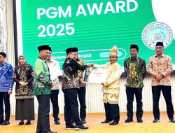 Gubernur Kalsel Terima Penghargaan PGM Award 2025