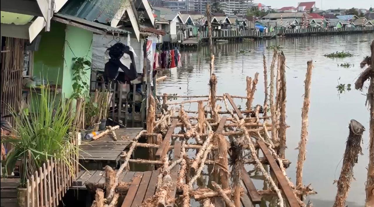 Komisi III DPRD Banjarmasin Tinjau Titian Kampung Hijau yang Ambruk, Desak Percepatan Pembangunan Komisi III DPRD Banjarmasin Tinjau Titian Kampung Hijau yang Ambruk, Desak Percepatan Pembangunan