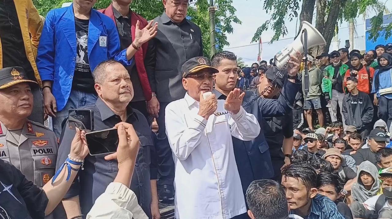 Aliansi Rakyat Kalsel Melawan Gelar Aksi di DPRD, Tuntut Reformasi hingga Tolak Taman Nasional Meratus