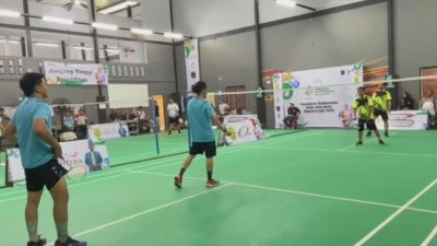 Desk Pemprov Kalsel Taklukkan Desk Ekonomi di Final, Juara Turnamen Badminton Wali Kota Cup 2025