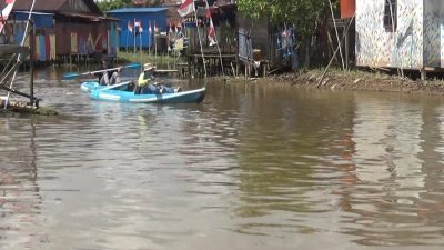 Warga Belitung Utara Tunjukkan Semangat Kolaborasi dalam Lomba Maharagu Sungai