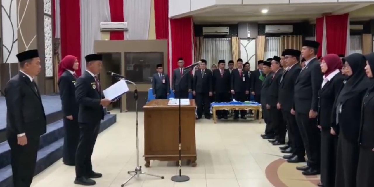 Dua Kepala Dinas Baru Resmi Dilantik, Wali Kota Yamin Tegaskan Akselerasi Program Pendidikan dan Pariwisata di Banjarmasin