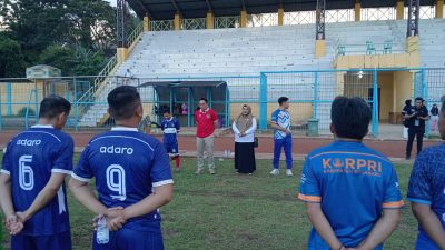 Studi Tiru KORPRI Balangan di Kotabaru Berakhir Hangat, Ditutup Laga Persahabatan Sepak Bola di GOR Bamega