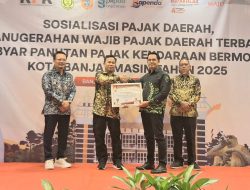 Pelindo Regional 3 Kalsel Raih Penghargaan Wajib Pajak Daerah Terbaik I dari Pemko Banjarmasin
