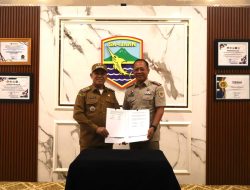 Pemkab Kotabaru Serahkan Mobil Hilux untuk Perkuat Layanan Kantor Pertanahan