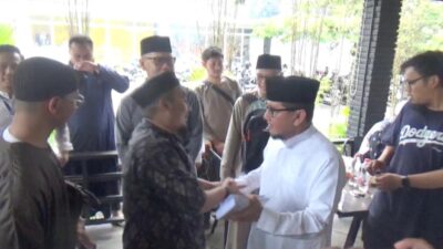 Yayasan Mahatir Mohammad Zain Salurkan Bantuan Rutin untuk Ratusan Ustadz dan Asatidz di Barito Kuala dan Banjarmasin