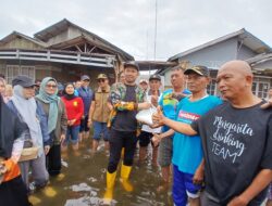 Ketua DPRD Banjarmasin Tinjau Banjir di Sungai Andai, Minta Alat Berat Turun Buka Sumbatan Sungai