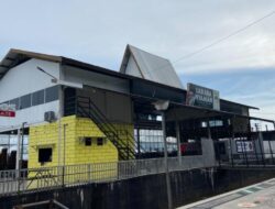 Di Depan Kantor Wali Kota, Tongkang Dinilai Rusak Estetika Sungai Martapura