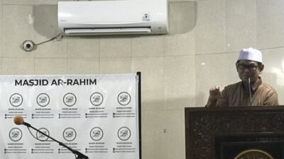 Tausiah Ustadz Gusti Yasni Iqbal Warnai Subuh Pertama Ramadan di Masjid Ar-Rahim