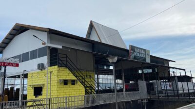 Tongkang di Depan Balai Kota Banjarmasin Siap Dipindah, Pengelola Dukung Penataan Sungai Martapura