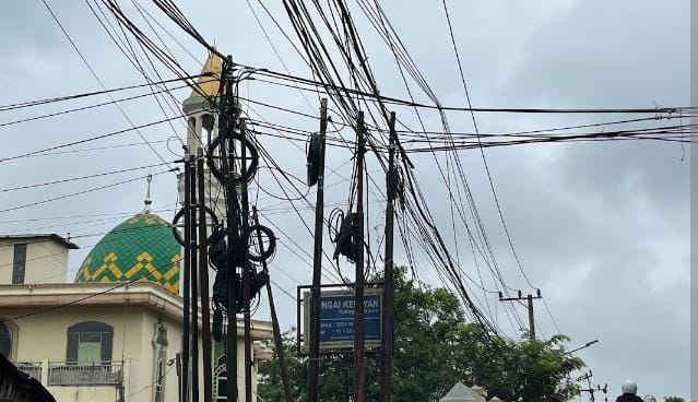 Kabel Semrawut di Langit Banjarmasin Bakal Ditata! Pemko Siapkan Rp400 Juta untuk Master Plan
