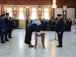 Gubernur Kalsel Lantik 292 Pejabat, Tekankan Digitalisasi dan Evaluasi Kinerja Enam Bulan