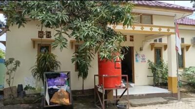 Program Surung Sintak Disorot, Warga Keluhkan Bau Ratik di Halaman Kantor Kelurahan Pangeran
