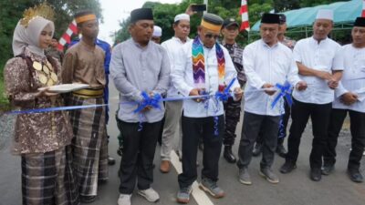 Bupati Kotabaru Resmikan Jalan Desa Teluk Tamiang, Dorong Akses dan Perekonomian Warga