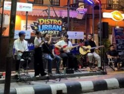 Trotoar Jadi Wadah Nongkrong & Konser, Aktivis: Hak Pejalan Batis Terpinggirkan!