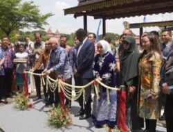 Pasar Terapung Kalsel “Hijrah” ke Jakarta! Sensasi Lok Baintan Wayahini Hadir di TMII