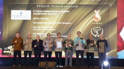 Keren! Bank Kalsel Sabet Golden Trophy wan Bintang 5 di TOP BUMD Awards 2026