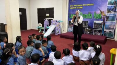 Seru wan Edukatif! Anak TK di Kotabaru Antusias Ikuti Story Telling di Perpustakaan