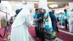 Wakil Wali Kota Banjarmasin Hj Ananda Lepas Jamaah Haji Kloter Pertama Tahun 1447 H