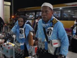 Matan Bandara Syamsudin Noor, Jamaah Haji Kloter 1 Resmi Menuju Tanah Suci