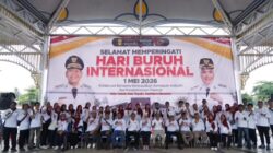 Diguyur Hujan, 3.000 Buruh Tetap Padati May Day Banjarmasin