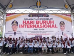Diguyur Hujan, 3.000 Buruh Tetap Padati May Day Banjarmasin