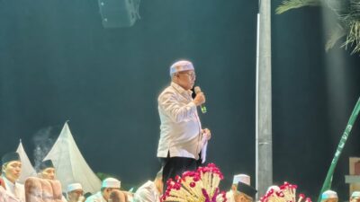 Bupati Kotabaru Hadiri Tabligh Akbar wan Haul ke-6 H. Andi Arsyad Petta Tahang di Tanah Bumbu Bupati Kotabaru Hadiri Tabligh Akbar wan Haul ke-6 H. Andi Arsyad Petta Tahang di Tanah Bumbu