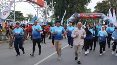 Ribuan Langkah Semangat di Siring Laut, Fun Run Hari Jadi Kotabaru ke-76 Meriahkan CFD