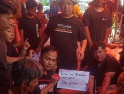 Majelis Taklim Nur Arina Tebar Kebahagiaan Iduladha Lewat Pembagian 300 Kupon Kurban