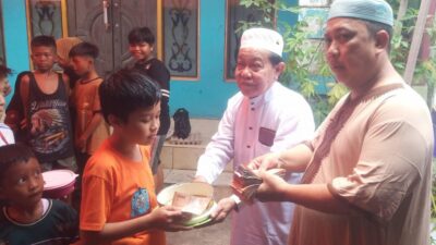 Peringati 10 Muharram, Majelis Taklim Nur Arina Bagikan 2.000 Porsi Bubur Asyura wan Santuni Anak Yatim