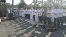 Memohon Hujan Turun, Ratusan Jamaah Sholat Istisqa di Sabilal Muhtadin
