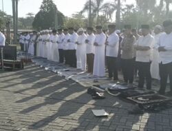 Memohon Hujan Turun, Ratusan Jamaah Sholat Istisqa di Sabilal Muhtadin