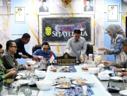 Pemko Banjarmasin Sambut Ketua Komisi II DPR RI lawan Kuliner Khas Banjar