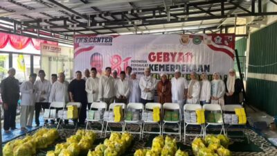 Golkar Banjarmasin Turun ke Lima Kecamatan, Masjid Dapat Al-Qur’an hingga Sembako Golkar Banjarmasin Turun ke Lima Kecamatan, Masjid Dapat Al-Qur’an hingga Sembako