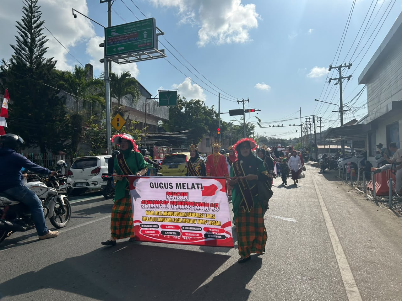 700 Peserta Meriahkan Karnaval Gugus Melati Kotabaru, Persatuan Ditanamkan Sejak Dini 700 Peserta Meriahkan Karnaval Gugus Melati Kotabaru, Persatuan Ditanamkan Sejak Dini