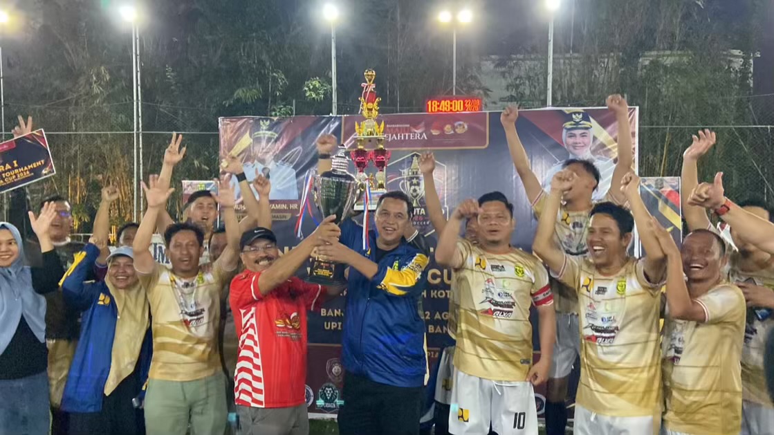 DPUPR FC Banjarmasin Juara Wali Kota Cup, Rahmat Borong Dua Gelar Individu DPUPR FC Banjarmasin Juara Wali Kota Cup, Rahmat Borong Dua Gelar Individu