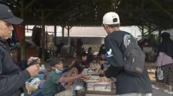 Peduli Dampak Kabut Asap, BAPASAK Bagikan Masker di Liang Anggang