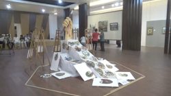 Muslim Anang Abdullah Gelar Pameran Tunggal “Intan Banua” di Taman Budaya Kalsel Muslim Anang Abdullah Gelar Pameran Tunggal “Intan Banua” di Taman Budaya Kalsel