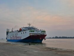 69 Korban Selamat KM Virgo Transport 8 Tiba di Pelabuhan Trisakti Bandarmasih Banjarmasin
