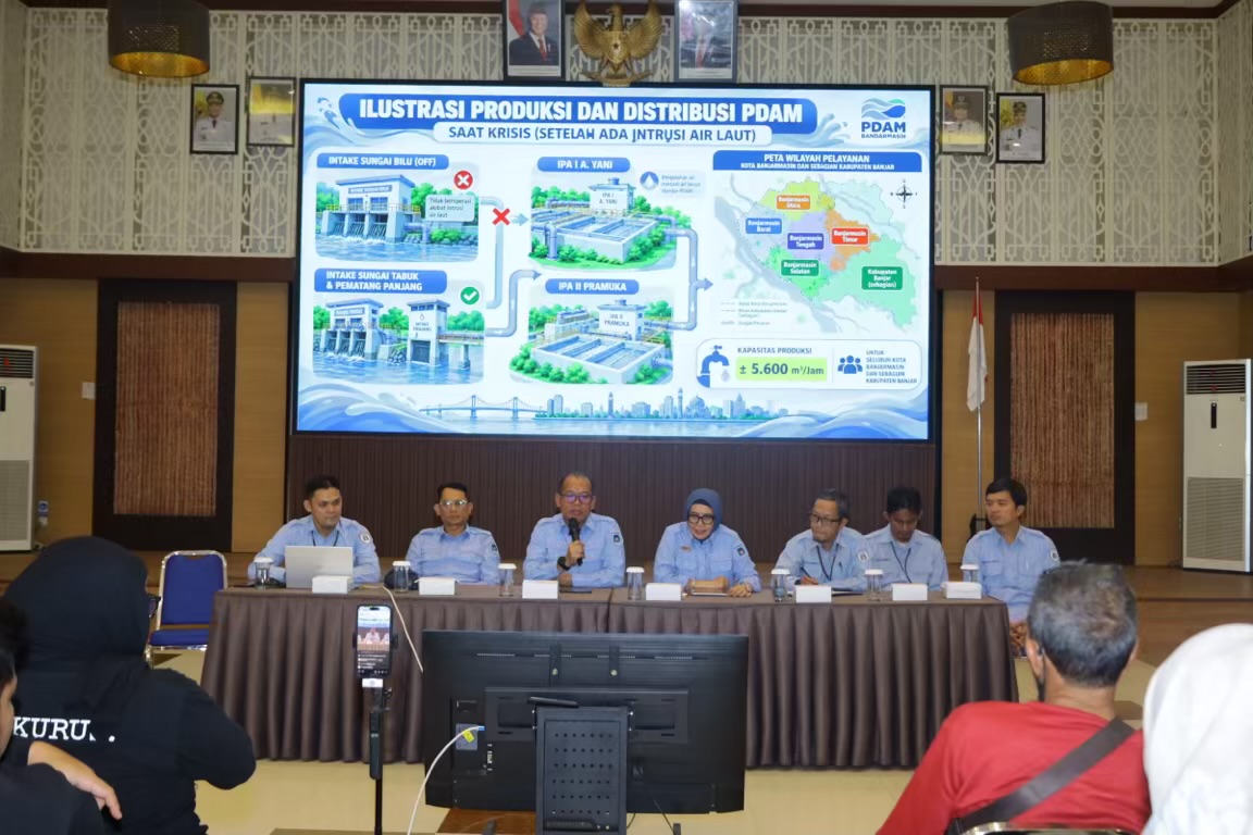 Krisis Banyu Baku Belum Usai, PAM Bandarmasih Kerahkan 21 Armada wan 100 Tandon Krisis Banyu Baku Belum Usai, PAM Bandarmasih Kerahkan 21 Armada wan 100 Tandon