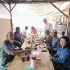 Bertugas di Palangka Raya, Ketum DPP FKPWK Rachmad Fadillah Sempatkan Reuni lawan Kawan SMP