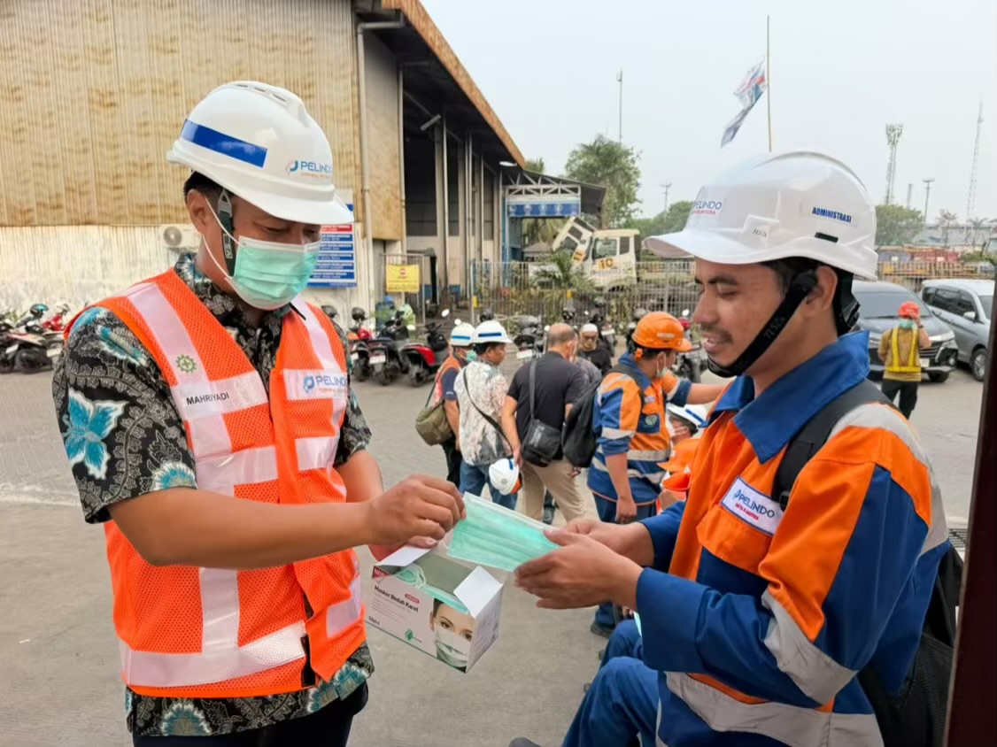 Di Tengah Kepungan Asap, TPK Banjarmasin Jaga Operasional wan Keselamatan Pekerja